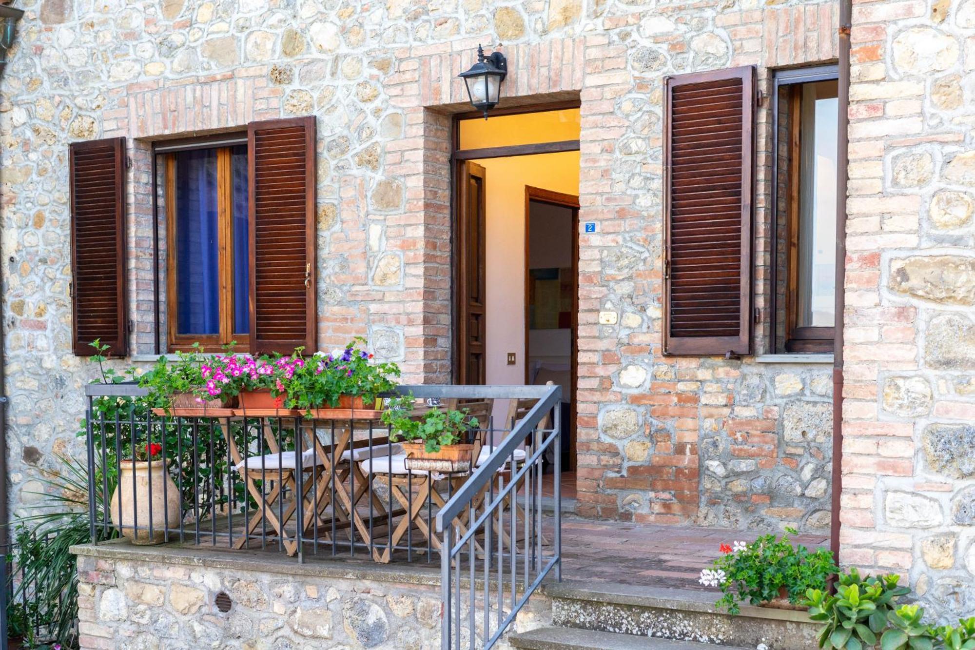 Poggio Nociano Apartment Siena Bagian luar foto